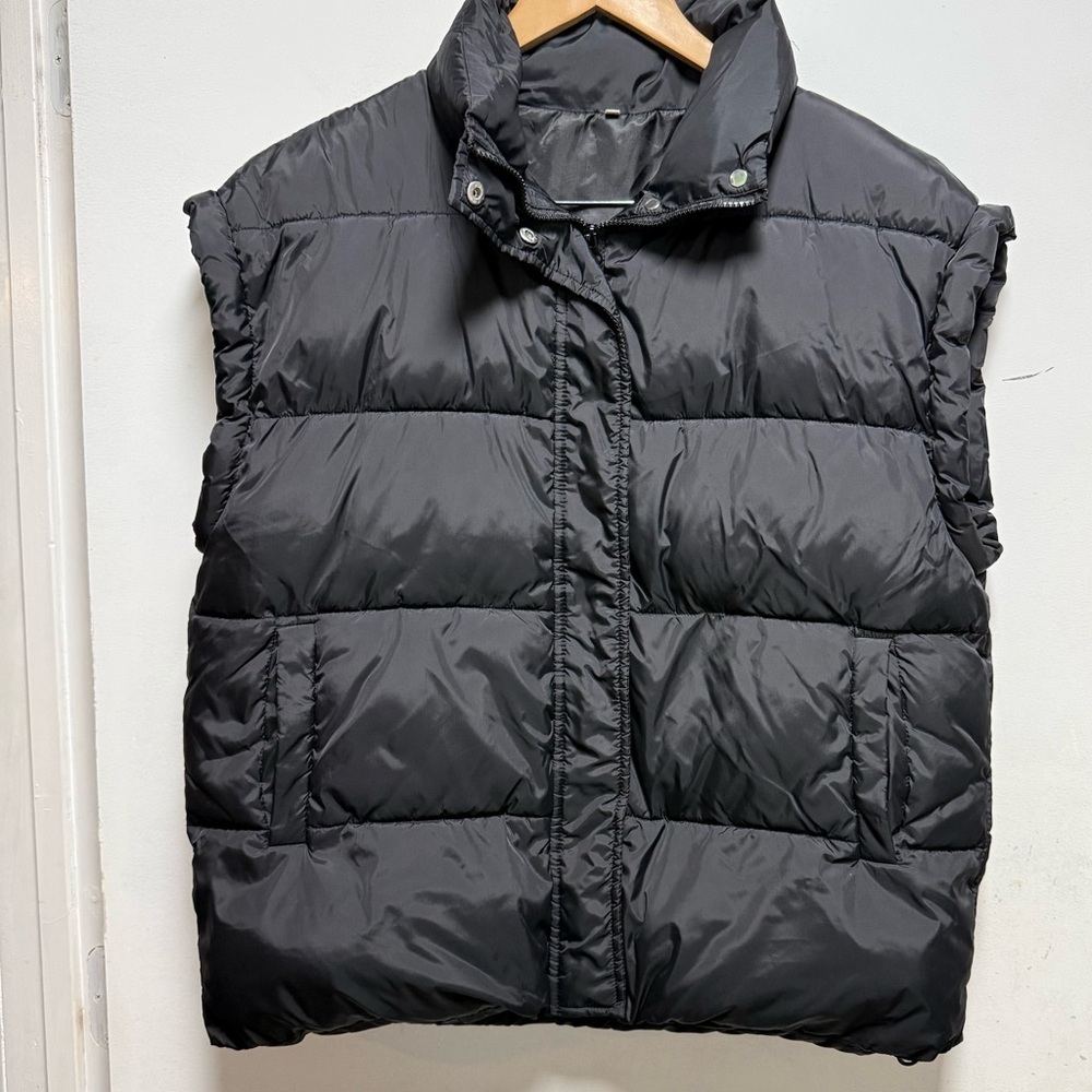 Black Puffer Vest Size M